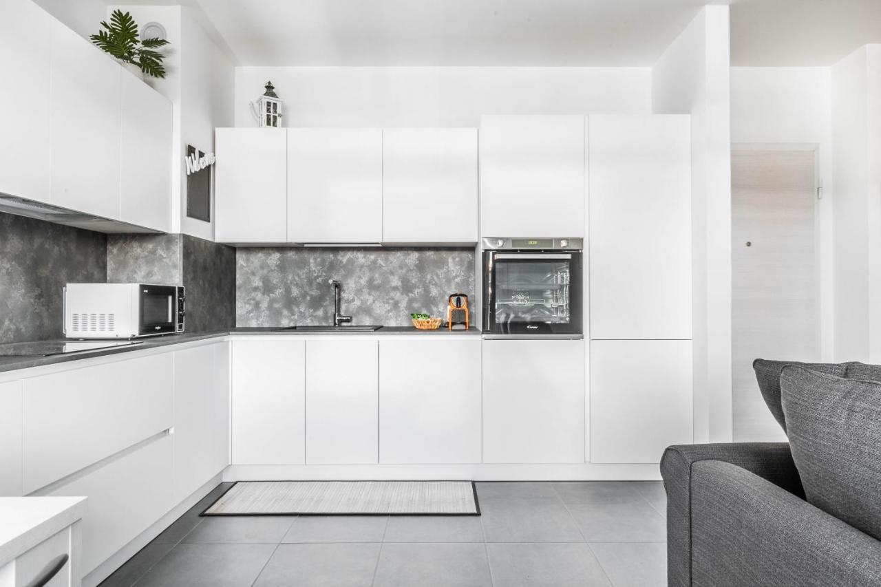 Harmony House - Rho Fiera 6Min - Free Parking - Terrace Apartman Milánó Kültér fotó